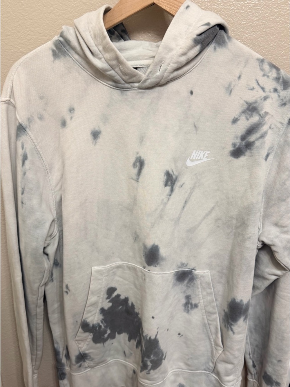 Nike Men's Crewneck Tie-Dye Hoodie - Light Gray & Charcoal
